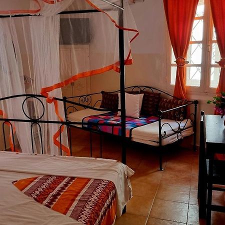 Chez Coumbis Bed and Breakfast Gorée Εξωτερικό φωτογραφία